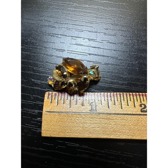 Vintage Weiss Signed Amber Rhinestone Gold Tone Floral Leaf Clip On Earrings - Picture 7 of 10